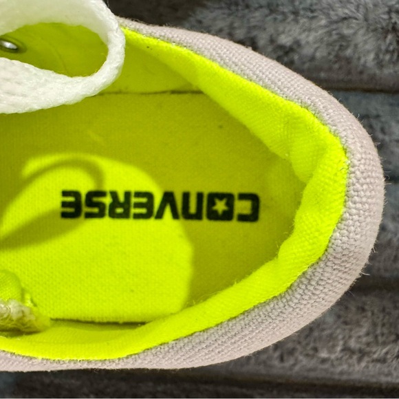 Converse All Star Madison Two tone White and Light Grey w/ Neon Yellow accents - Picture 4 of 5